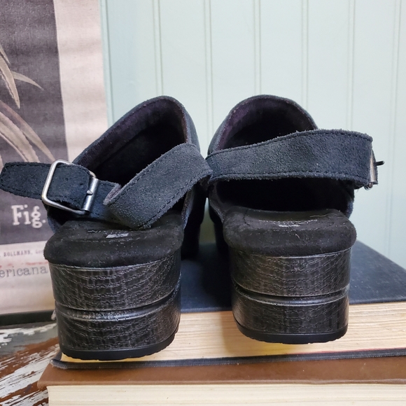 White Mountain Slingback Clog Suede Black Faux Wooden Heel - Picture 2 of 10